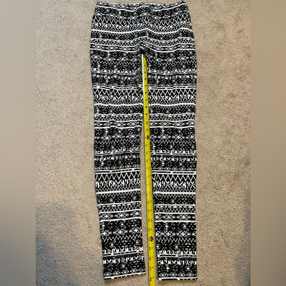 “Express” Women’s Aztec Leggings- Size: S - Picture 8 of 9